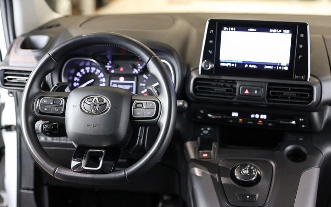 Toyota Proace City Verso cena 115850 przebieg: 110927, rok produkcji 2021 z Kcynia małe 596